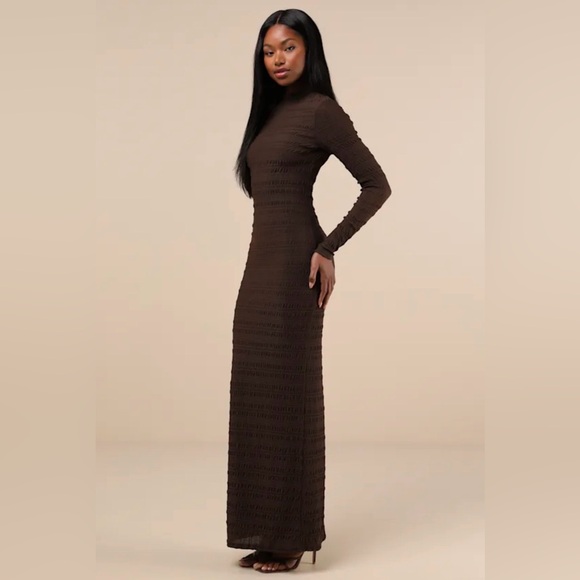 Lulu’s Trendsetting Design Brown Textured Long Sleeve Maxi Dress - Picture 6 of 6